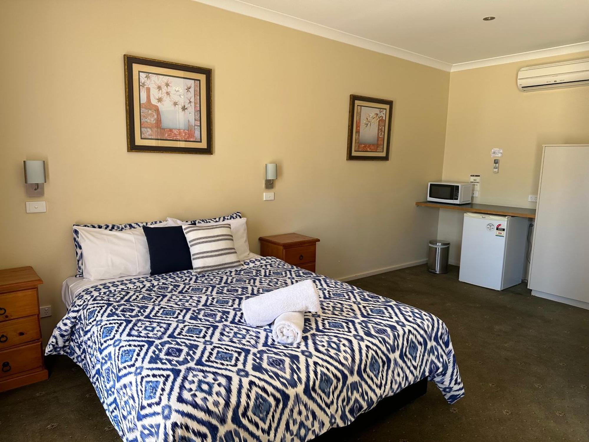 The Tower Hotel Kalgoorlie Buitenkant foto